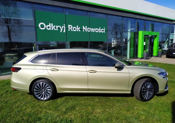 Skoda Superb cena 234100 przebieg: 9, rok produkcji 2024 z Korsze małe 106